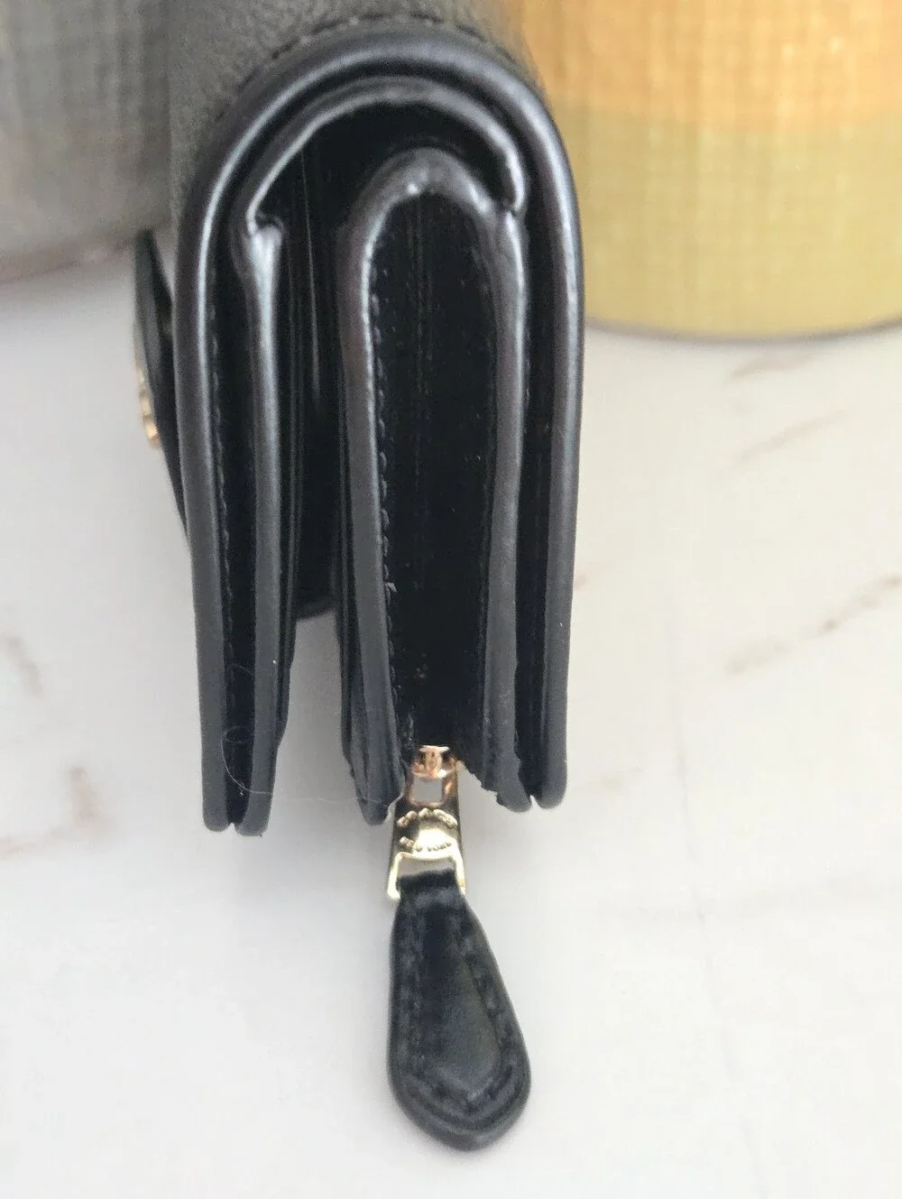 💋Like New Coach Lips Print Black Leather Trifold Wallet💋